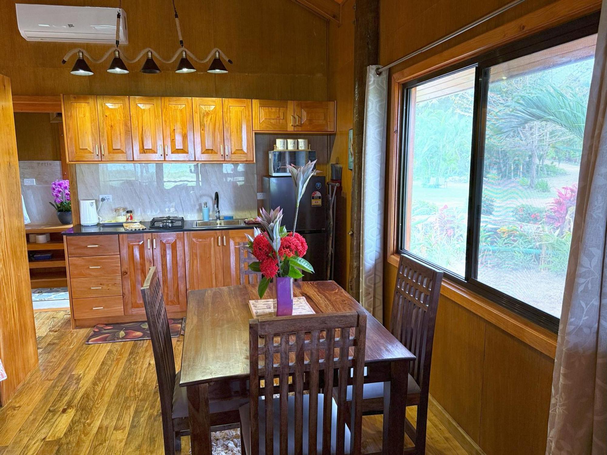 Sigasiga Sands Boutique Bungalows Савусаву Екстериор снимка