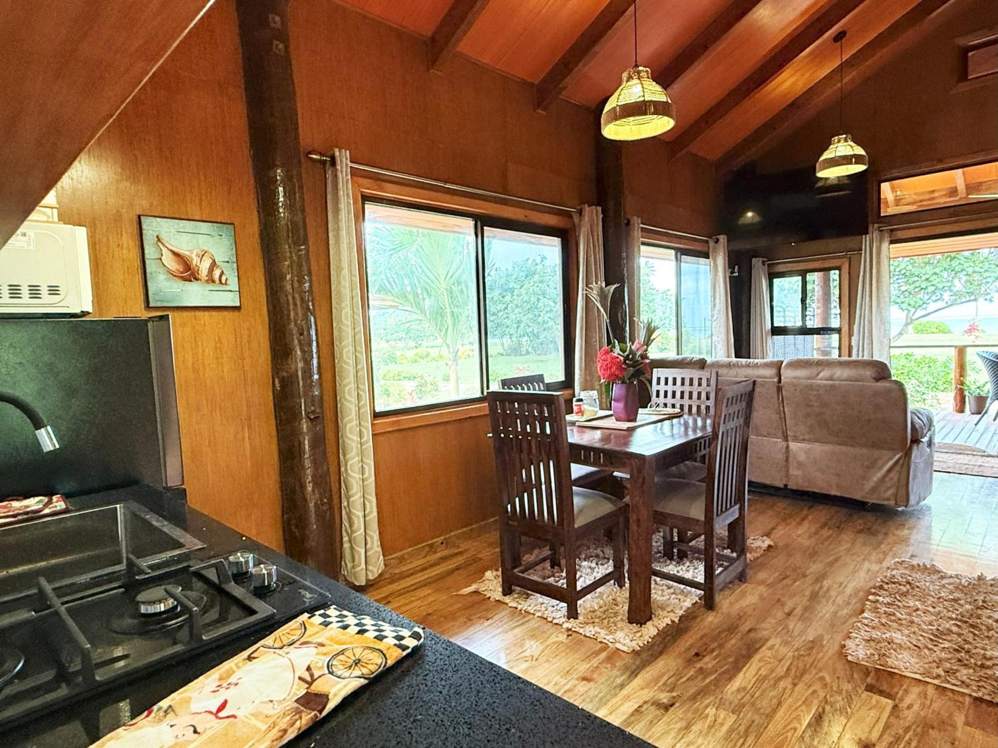 Sigasiga Sands Boutique Bungalows Савусаву Стая снимка